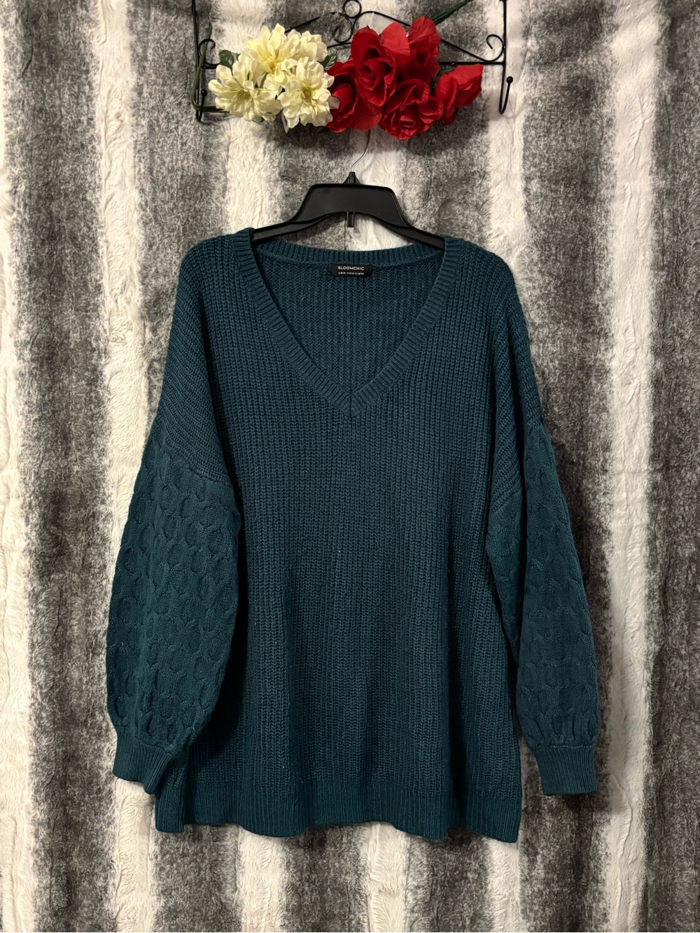 BloomChic Teal V-Neck Cable Sleeve Sweater size 2X (18-20)